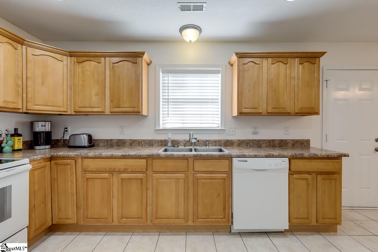 103 Middlehouse Way, Unit 2 Greer, SC 29650 - Photo 13 of 33 Gallery Image 13