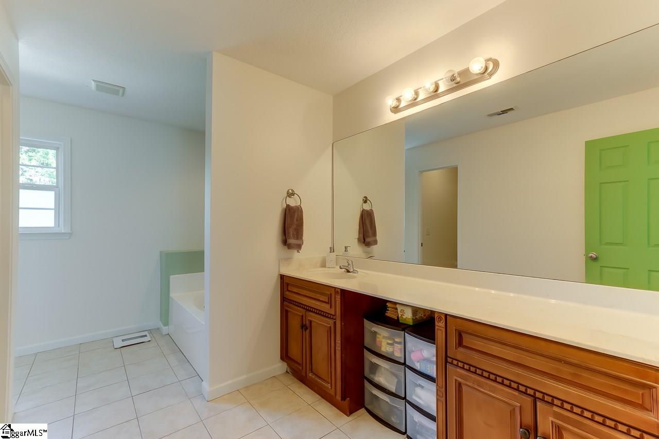 103 Middlehouse Way, Unit 2 Greer, SC 29650 - Photo 22 of 33 Gallery Image 22