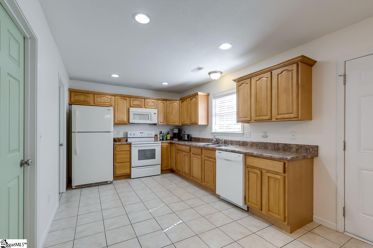 103 Middlehouse Way, Unit 2 Greer, SC 29650 - Photo 10 of 33 Gallery Image 10