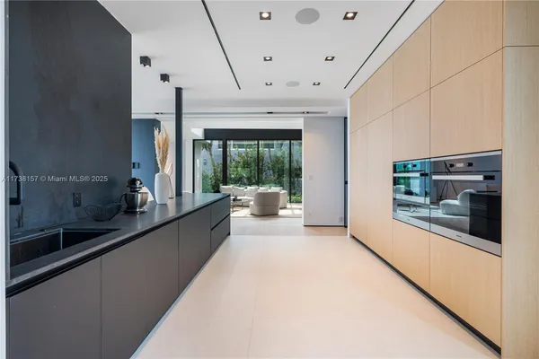 $90,000 | 1369 North Venetian Way, Miami, FL 33139