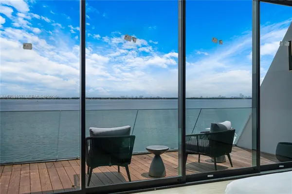 $90,000 | 1369 North Venetian Way, Miami, FL 33139