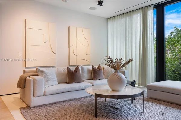 $90,000 | 1369 North Venetian Way, Miami, FL 33139