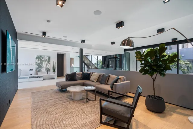 $95,000 | 1369 North Venetian Way, Miami, FL 33139