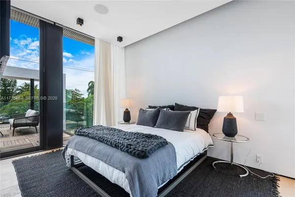 $90,000 | 1369 North Venetian Way, Miami, FL 33139