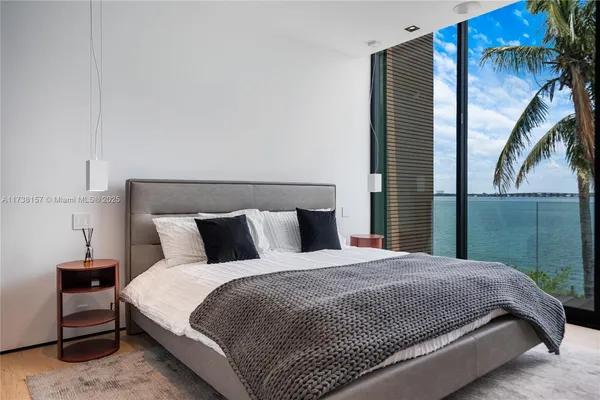 $90,000 | 1369 North Venetian Way, Miami, FL 33139