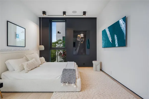 $90,000 | 1369 North Venetian Way, Miami, FL 33139