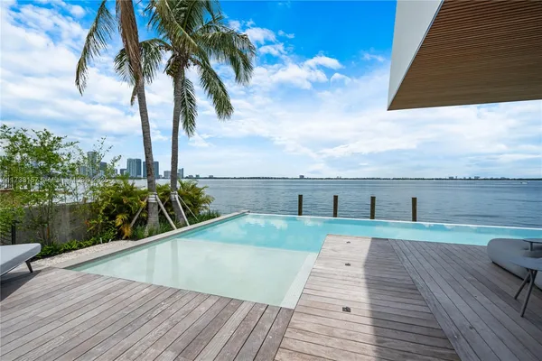 $90,000 | 1369 North Venetian Way, Miami, FL 33139