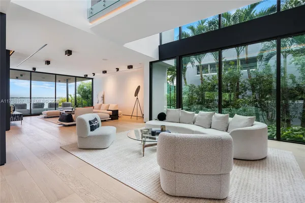 $90,000 | 1369 North Venetian Way, Miami, FL 33139