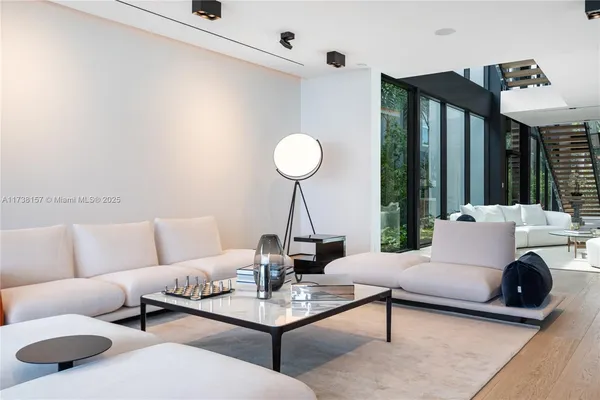 $90,000 | 1369 North Venetian Way, Miami, FL 33139