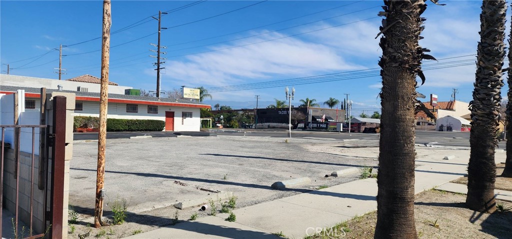 a view of a street in the house
