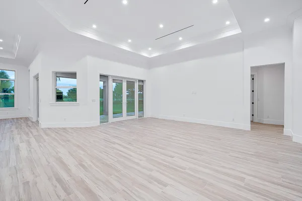 $13,000 | 18211 Southeast Old Trail Drive West, Jupiter, FL 33478