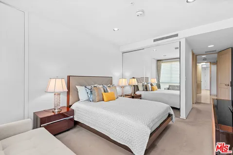 a view of a tennis court