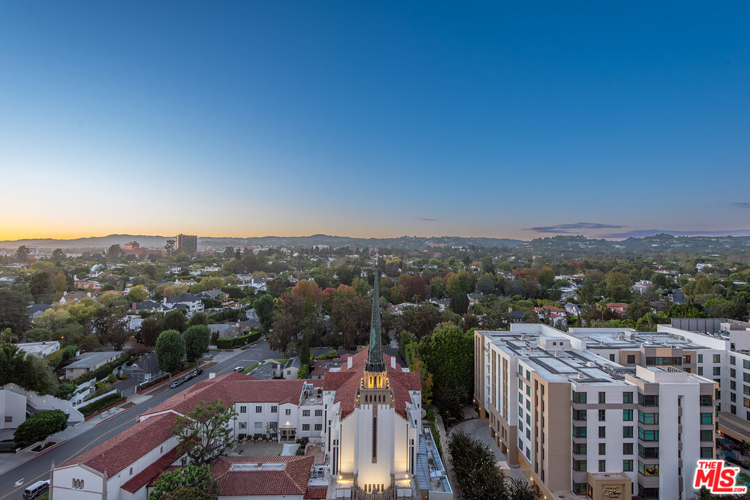 10490 Wilshire Boulevard, Unit 1206 Los Angeles, CA 90024 - Photo 10 of 44 a view of a city with mountain