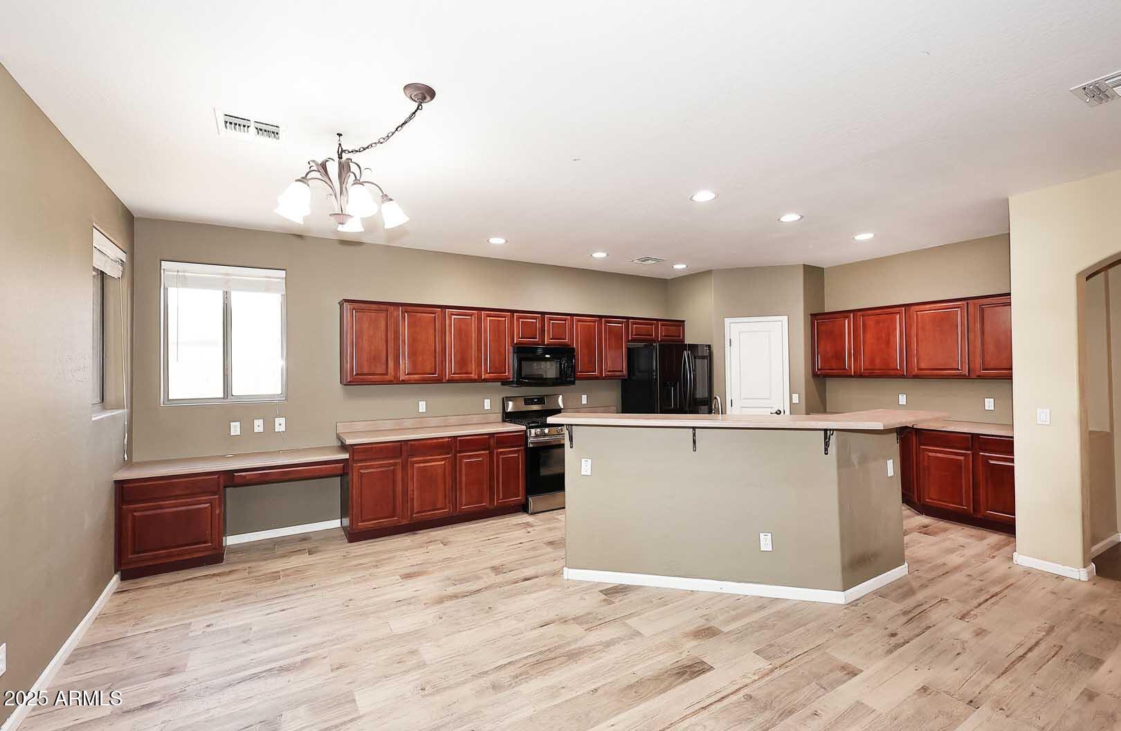 10916 East Cholla Road Mesa, AZ 85207 - Photo 18 of 52 Dining Area-Kitchen