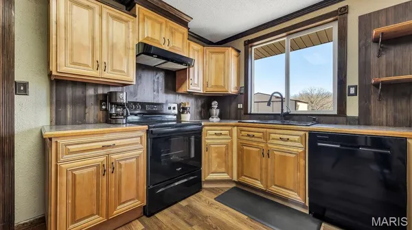 $425,000 | 424 Wild Turkey Lane, Robertsville, MO 63072