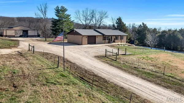 $425,000 | 424 Wild Turkey Lane, Robertsville, MO 63072