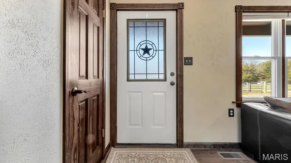 $425,000 | 424 Wild Turkey Lane, Robertsville, MO 63072