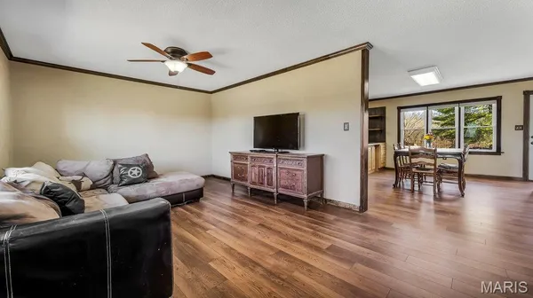 $425,000 | 424 Wild Turkey Lane, Robertsville, MO 63072