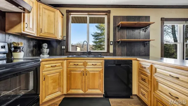 $425,000 | 424 Wild Turkey Lane, Robertsville, MO 63072