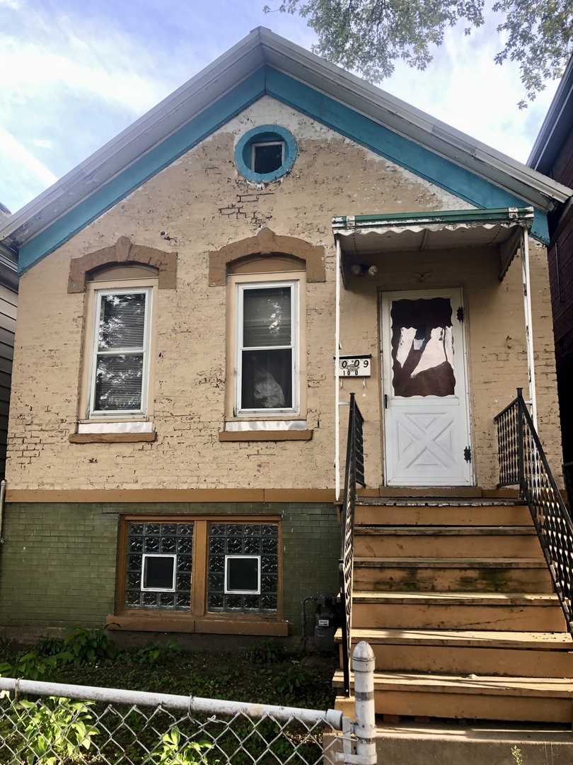 1009 West 47th Place Chicago, IL 60609 - Photo 1 of 6