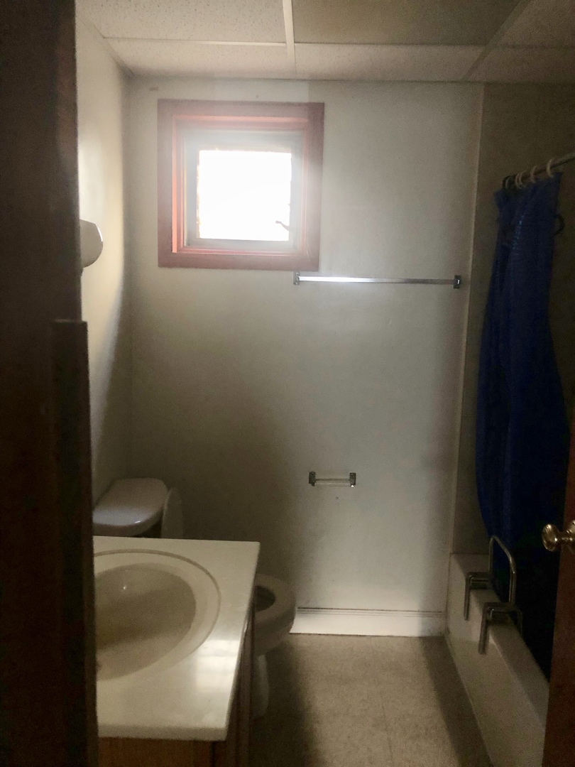 1009 West 47th Place Chicago, IL 60609 - Photo 4 of 6