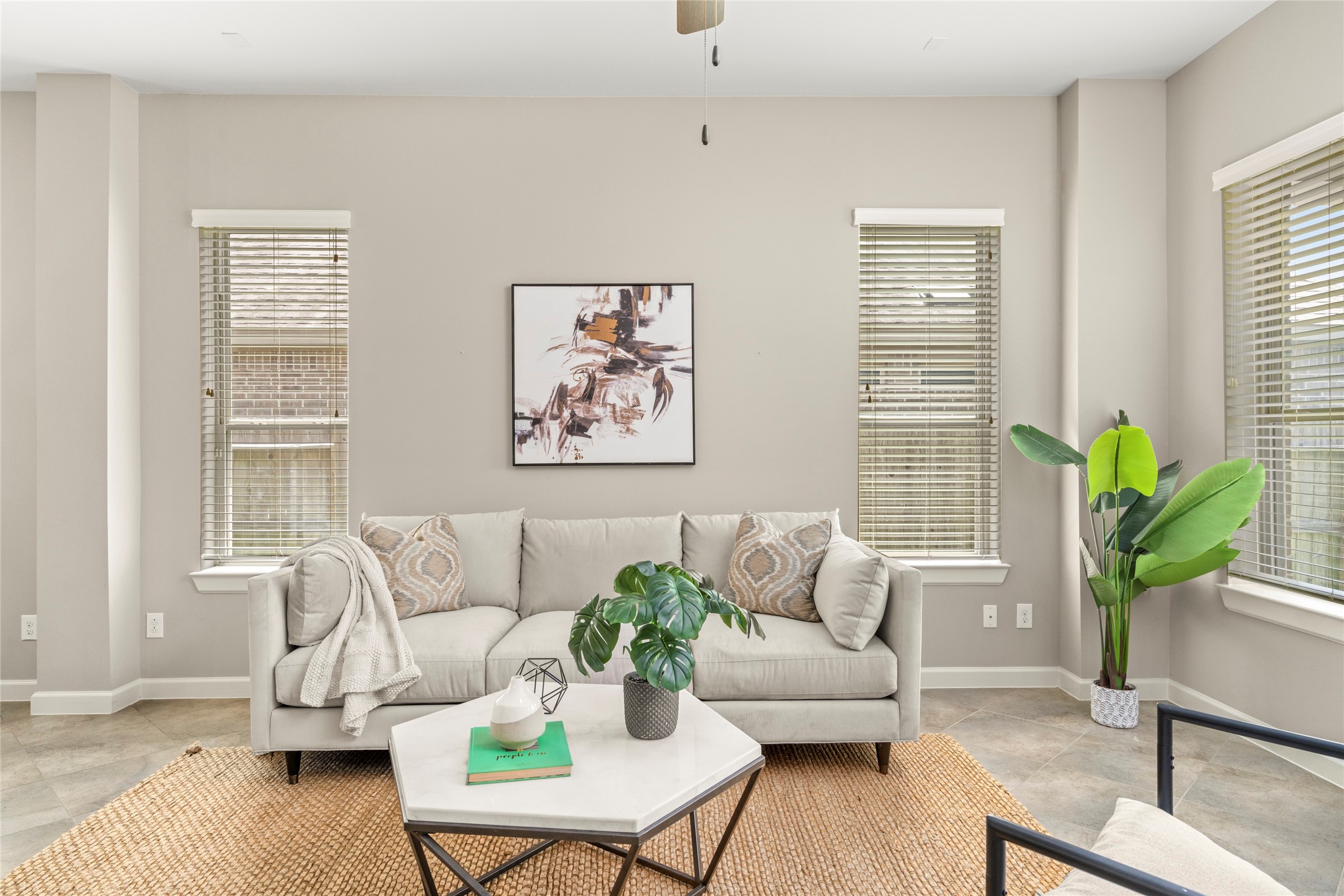 143 Castlegate Lane Houston, TX 77065 - Photo 10 of 33 Another angle, which highlights the blinds (2017)