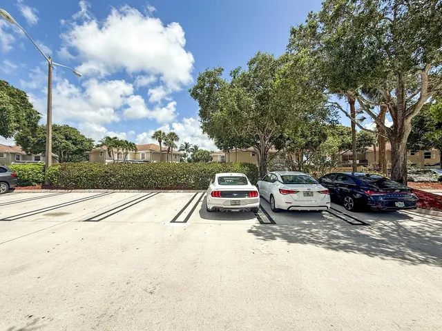 $300,000 | 4604 Roxbury Court, Boynton Beach, FL 33436