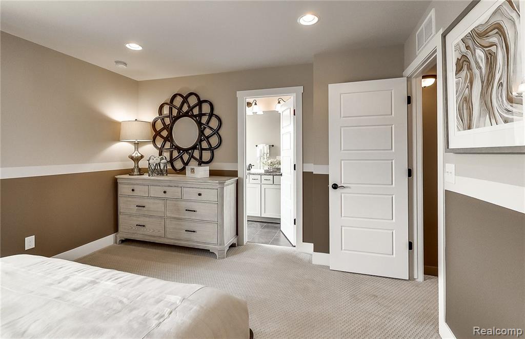 2888 Glenbar Circle Rochester, MI 48307 - Photo 22 of 36