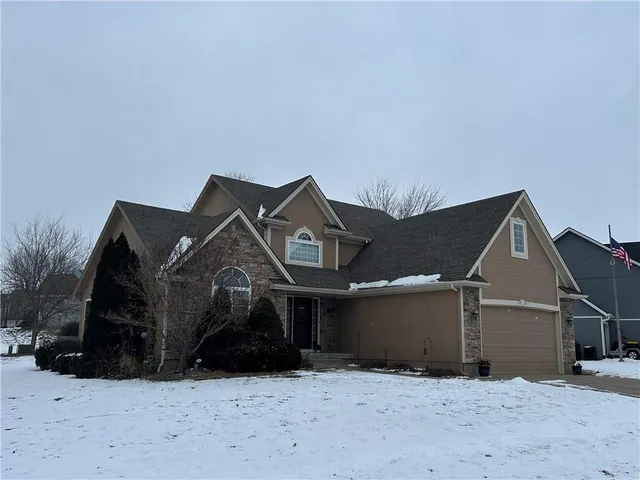 $390,000 | 1710 Rockwater Lane, Kearney, MO 64060
