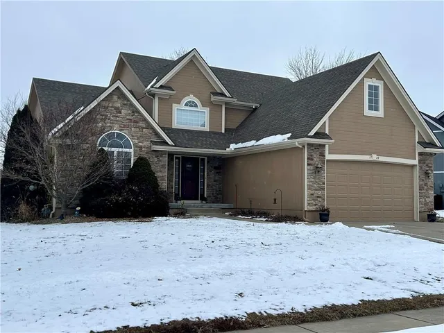 $390,000 | 1710 Rockwater Lane, Kearney, MO 64060
