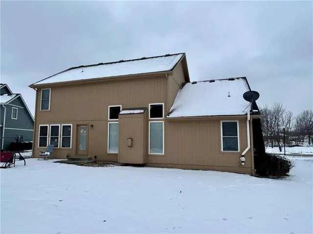 $390,000 | 1710 Rockwater Lane, Kearney, MO 64060