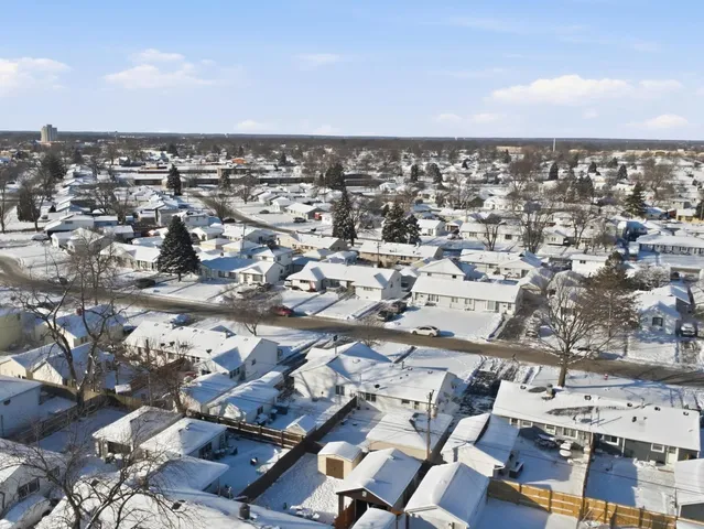 $214,900 | 8765 South Beck Place, Hometown, IL 60456