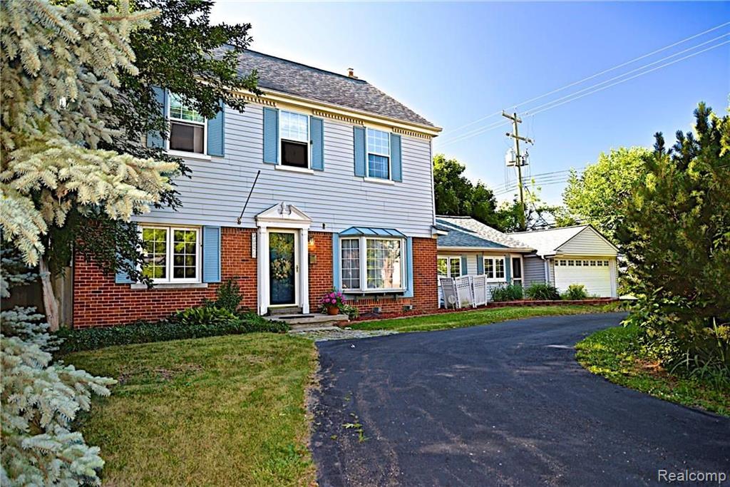 30875 West Nine Mile Road Farmington, MI 48336 - Photo 2 of 32