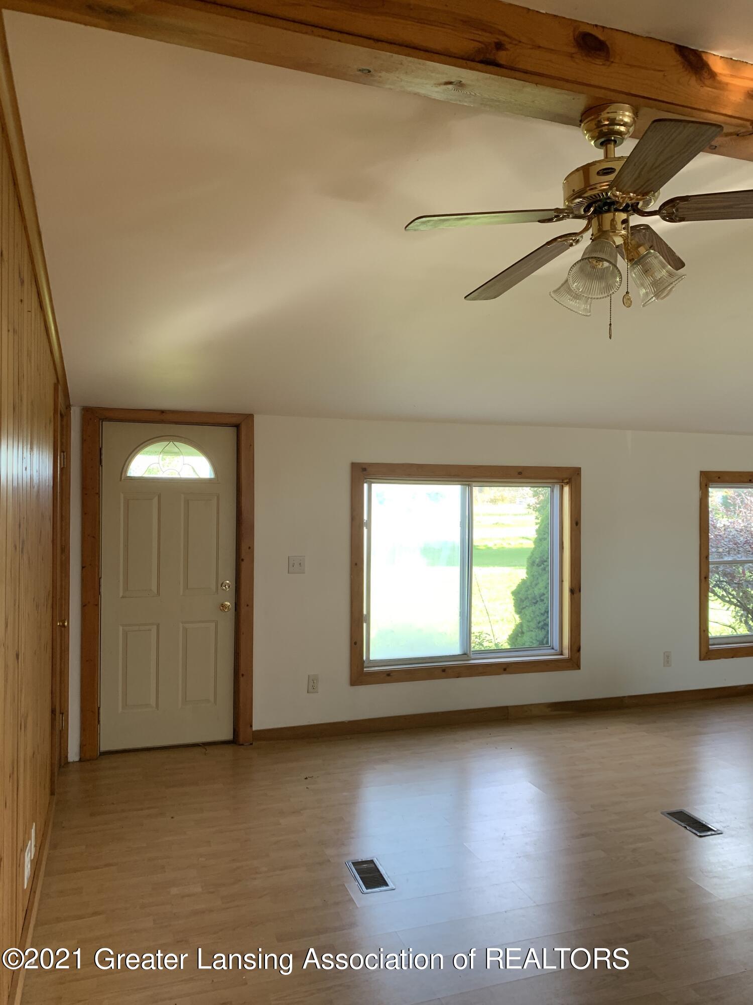 5761 West Columbia Road Mason, MI 48854 - Photo 13 of 26 24