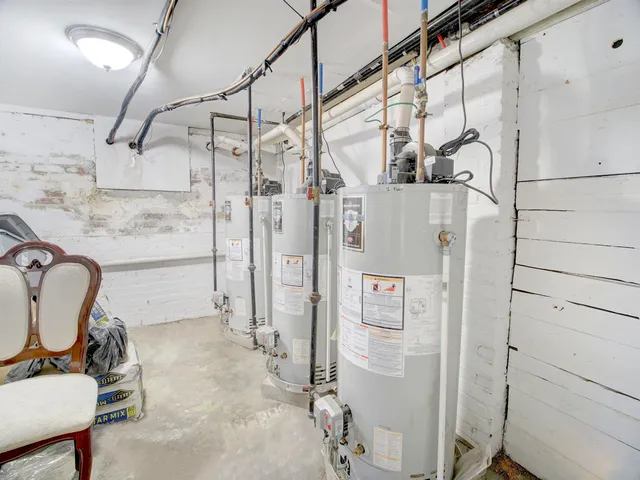 $995,000 | 224 Freeman Avenue, Jersey City, NJ 07306