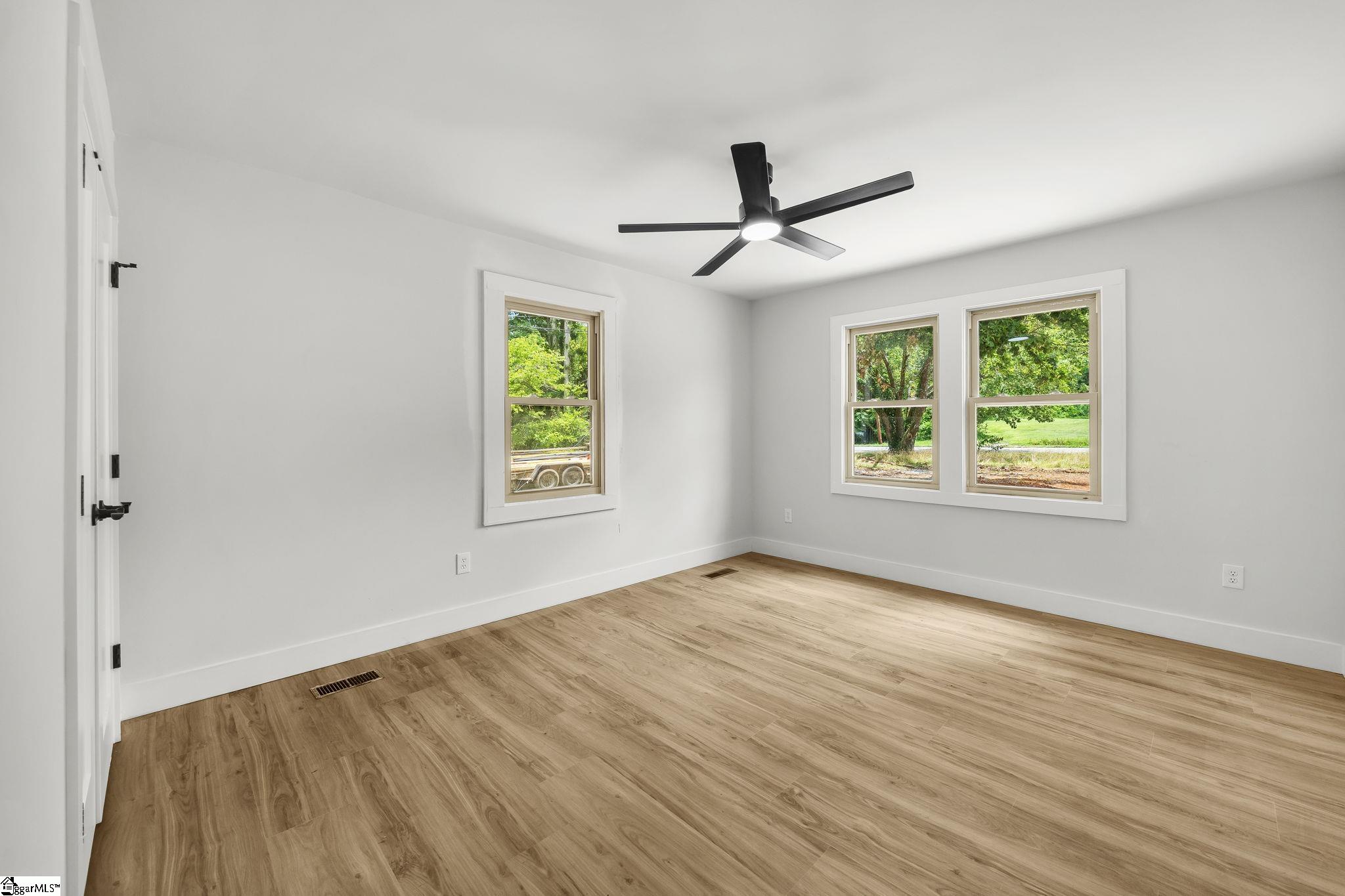 5497 Old Buncombe Road Greenville, SC 29609 - Photo 25 of 50
