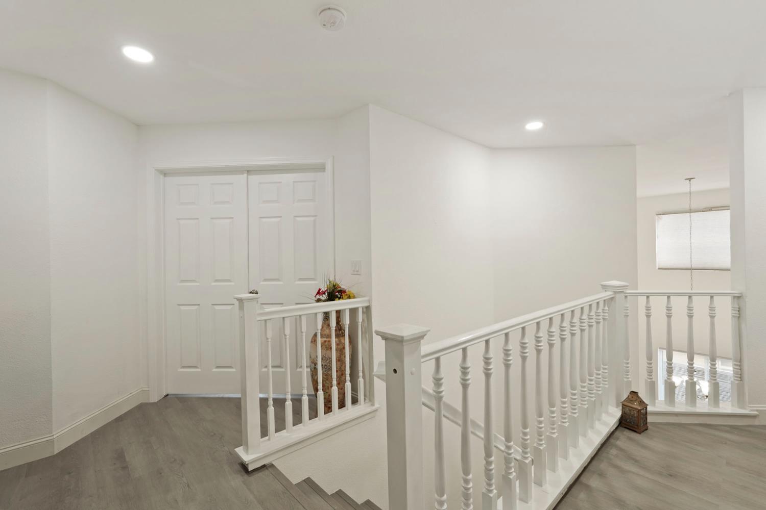 5447 Benttree Way Antioch, CA 94531 - Photo 22 of 55 a view of a hallway with entryway