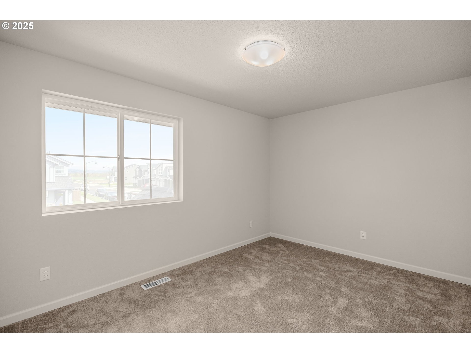 4370 Hackamore Court Southeast Albany, OR 97322 - Photo 35 of 44 Gallery Image 35