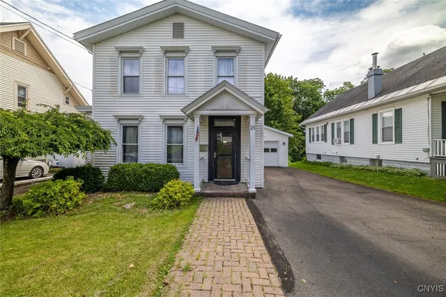 $264,900 | 21 Hillside Avenue, New Hartford, NY 13413