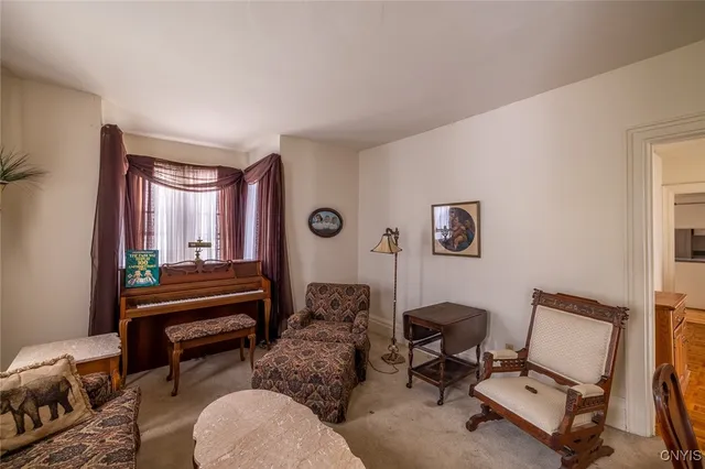 $264,900 | 21 Hillside Avenue, New Hartford, NY 13413