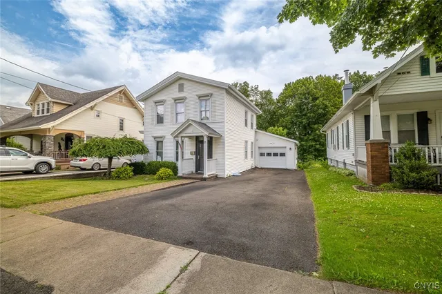 $264,900 | 21 Hillside Avenue, New Hartford, NY 13413