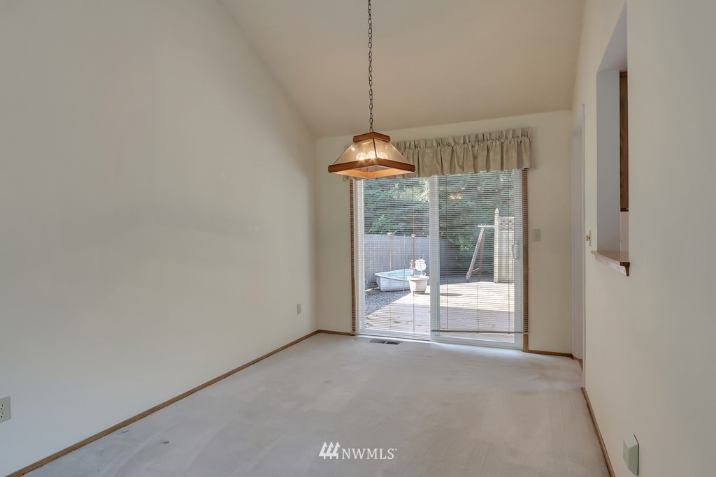 2513 Mill Avenue South Renton, WA 98055 - Photo 6 of 24 Gallery Image 6