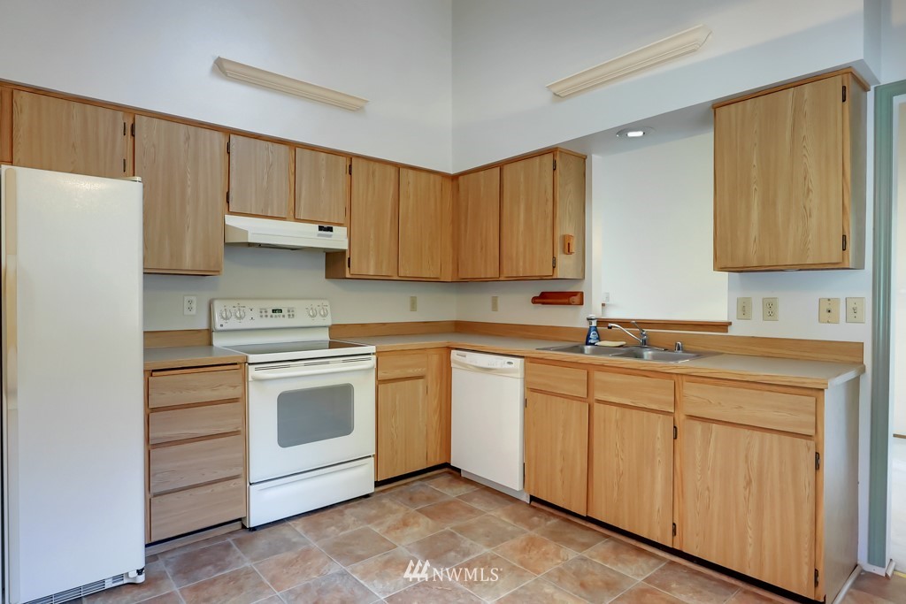 2513 Mill Avenue South Renton, WA 98055 - Photo 7 of 24 Gallery Image 7