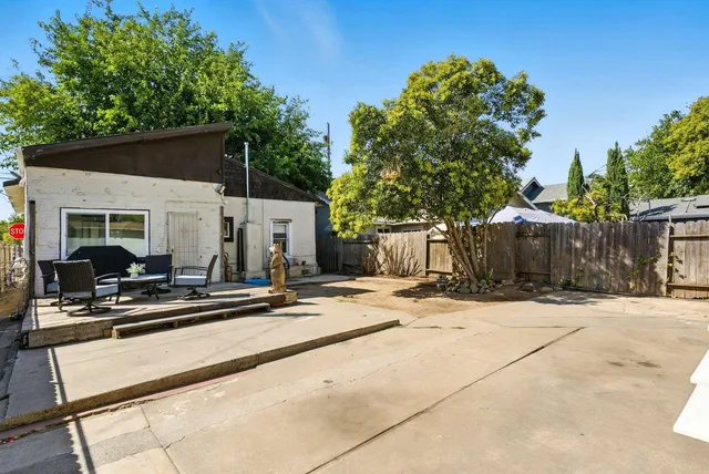 $330,000 | 4037 42nd Street, Sacramento, CA 95820