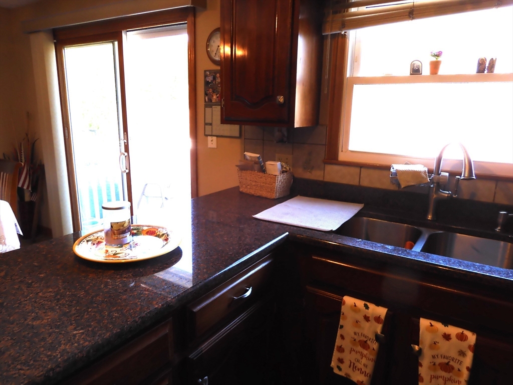 22 Derry Road Methuen, MA 01844 - Photo 12 of 38 Gallery Image 12