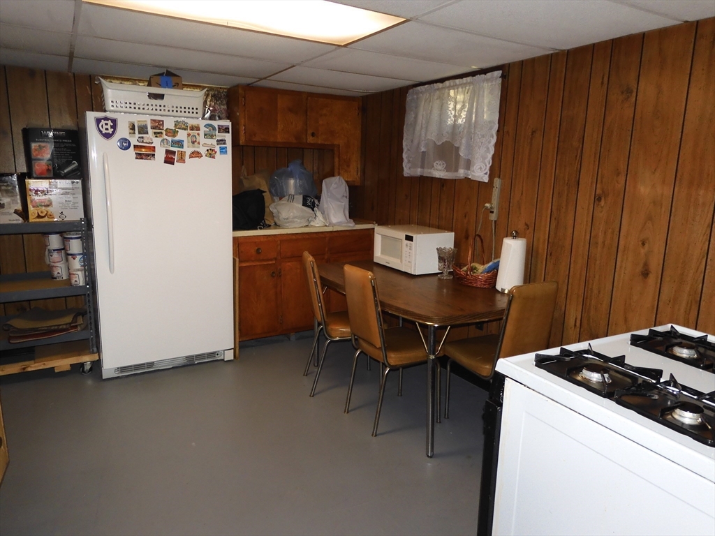 22 Derry Road Methuen, MA 01844 - Photo 27 of 38 Gallery Image 27