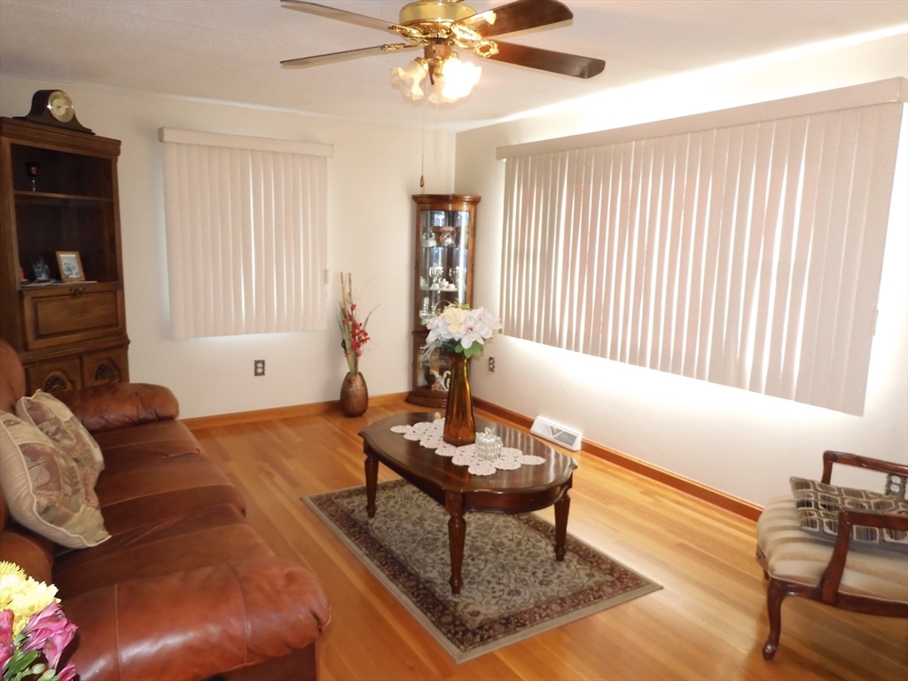 22 Derry Road Methuen, MA 01844 - Photo 3 of 38 Gallery Image 3