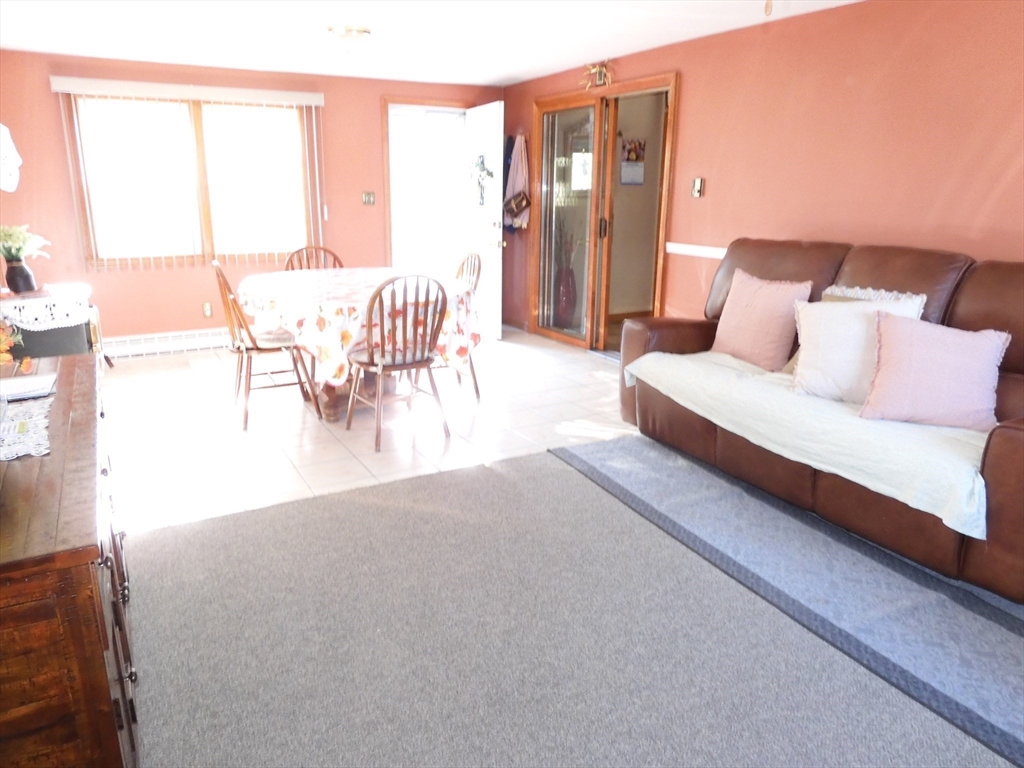 22 Derry Road Methuen, MA 01844 - Photo 7 of 38 Gallery Image 7