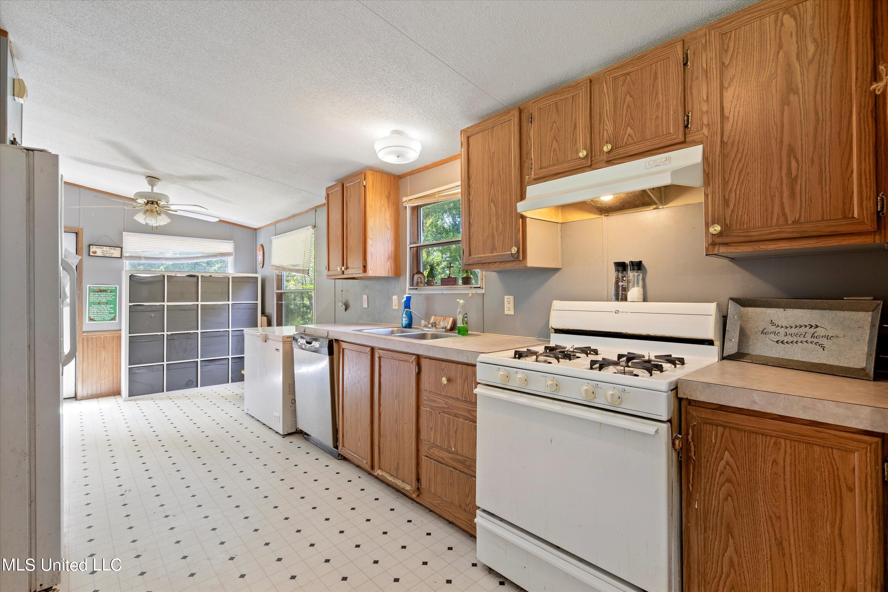 260 Leewood Road Holly Springs, MS 38635 - Photo 11 of 22 14-DSC2946