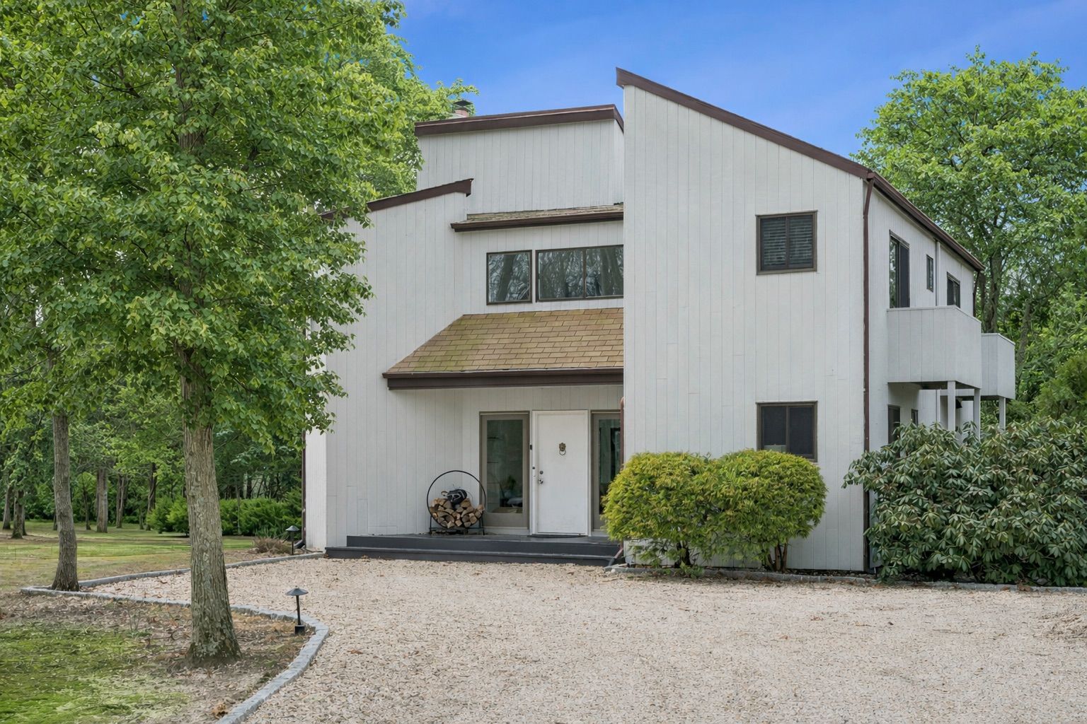 15 North Quarter Road Westhampton, NY 11977 - Photo 1 of 16 Gallery Image 1